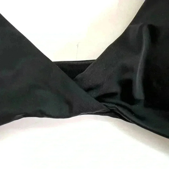 Andie Belmar Bikini Top in Black Size M - Picture 7 of 11